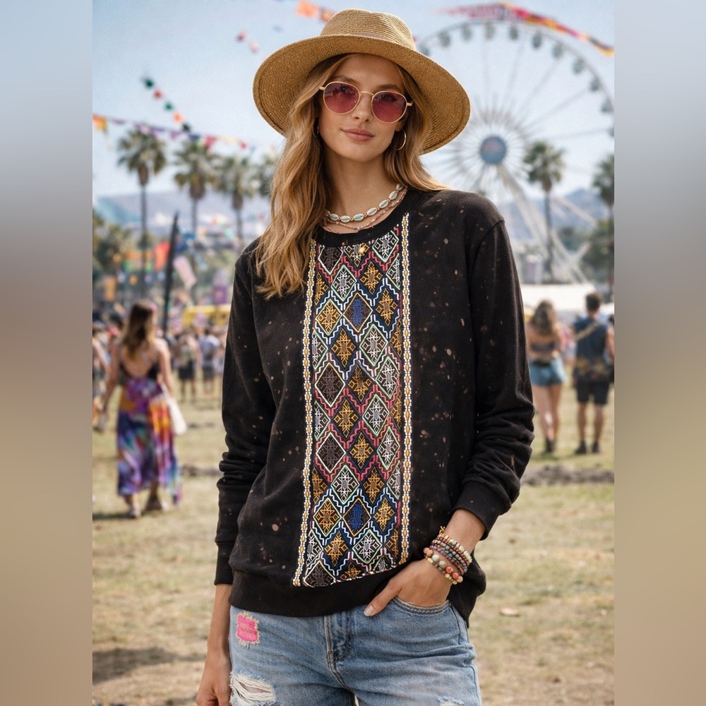 Ecote Embellished Acid Wash Crew Neck Embroidered Festival Hippie Grunge Vintage